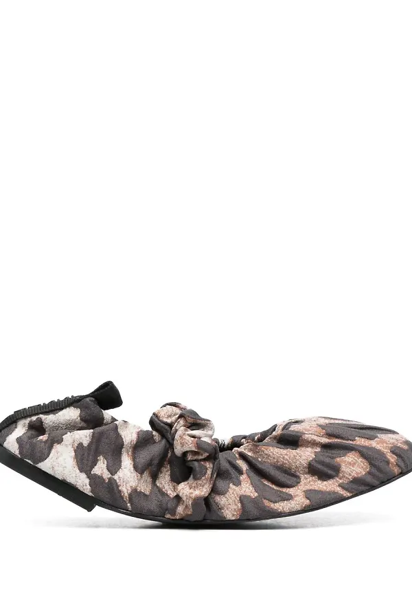 GANNI ballerinaskor i jacquard - Brun