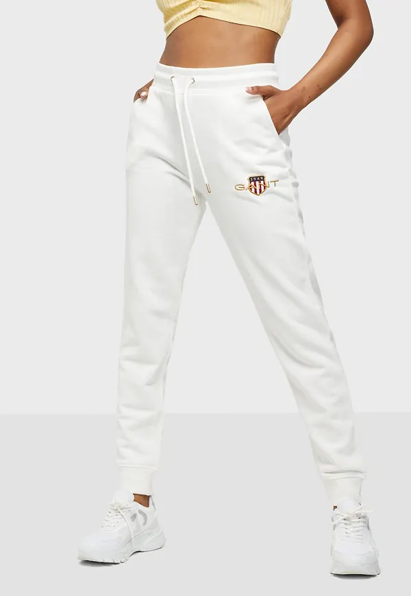 Gant - Mjukisbyxor - Eggshell - Archive Shield Sweat Pant - Byxor & Shorts