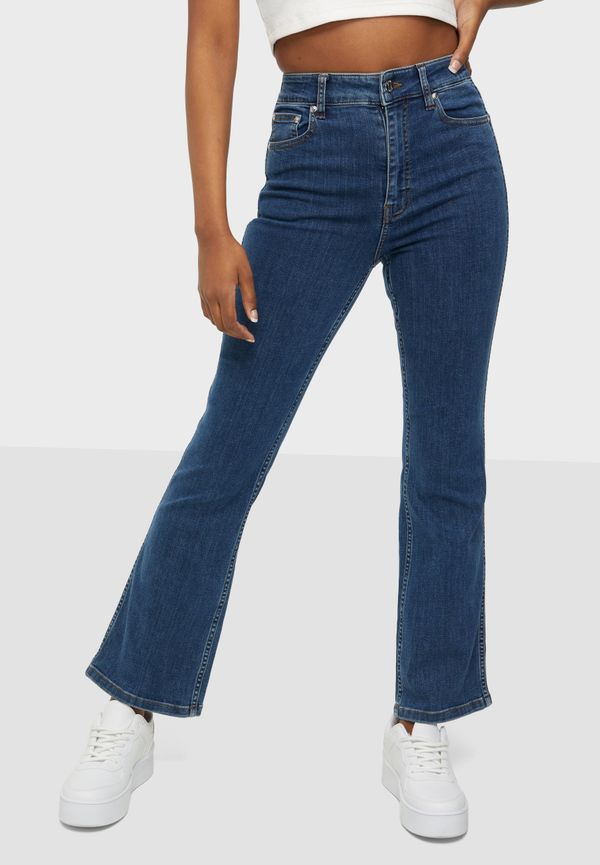Gestuz - Bootcut & Flare - Blue - EmilindaGZ HW 7/8 flared jeans - Jeans - Bootcut & Flare