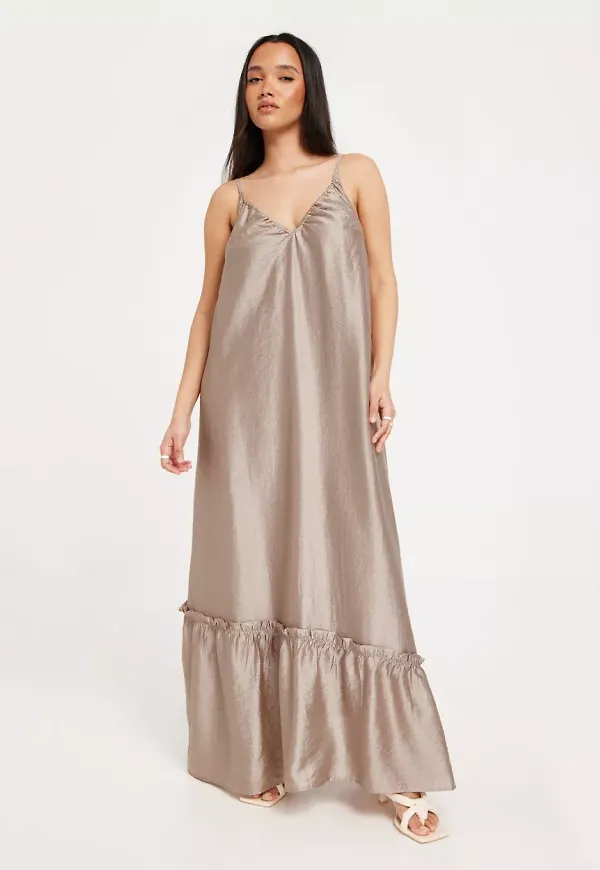 Gestuz - Festklänningar - String - TheaGZ long strap dress - Klänningar