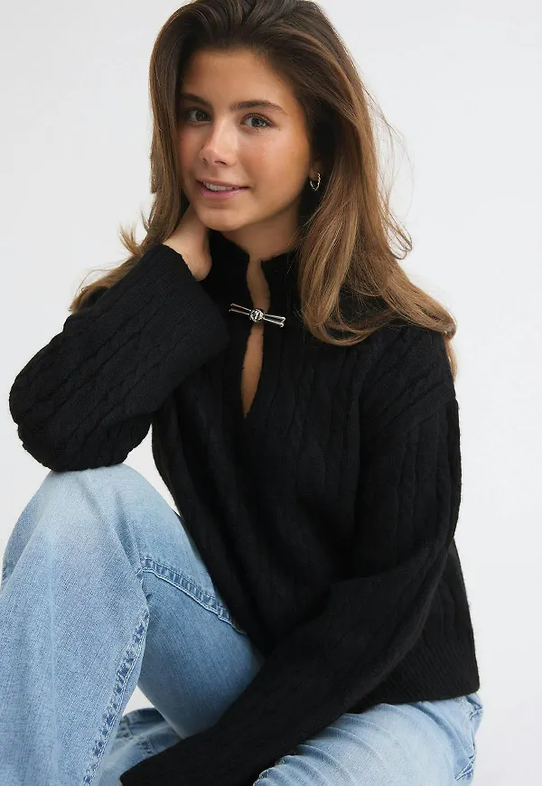 Gina Tricot - 14+ knitted keyhole sweater - stickade tröjor - Svart - S - Dam