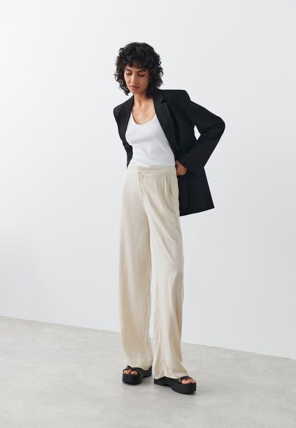 Gina Tricot - Relaxed viscose trousers - byxor - Beige - XL - Female