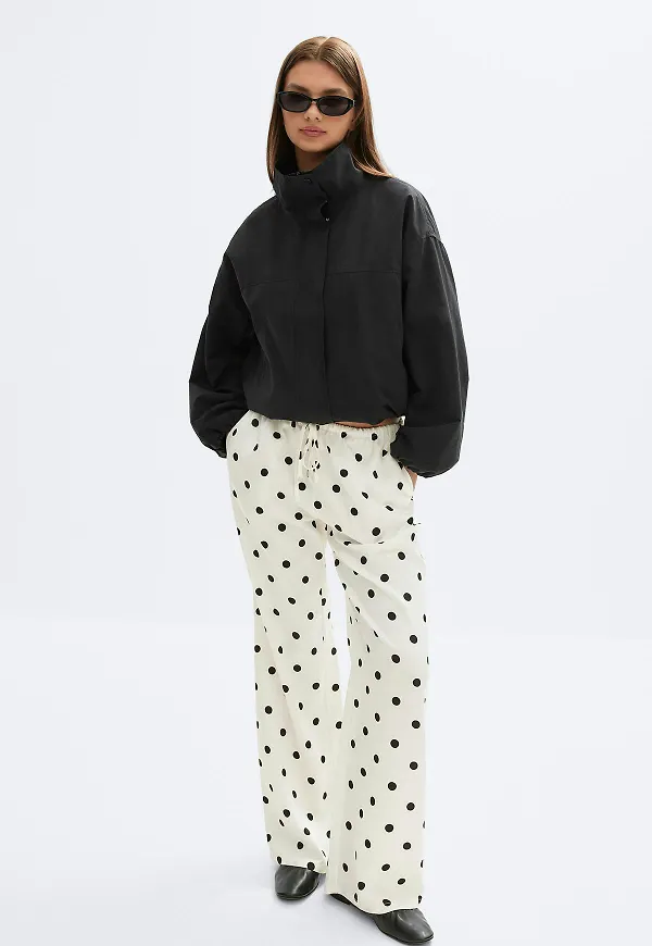 Gina Tricot - Drawstring satin trousers - satinbyxor - Svart - XS - Dam