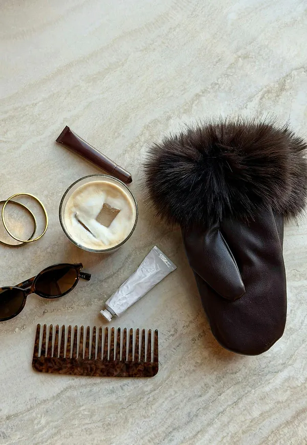 Gina Tricot - Fur trim pu mittens - Vantar & handskar - Brun - ONESIZE - Dam