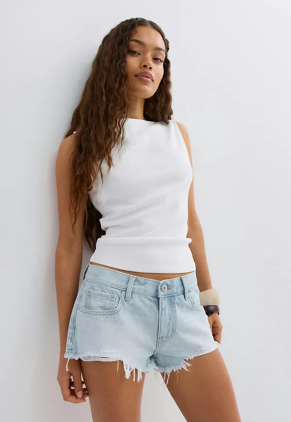 Gina Tricot - Glow low denim shorts - jeansshorts - Blå - 34 - Dam
