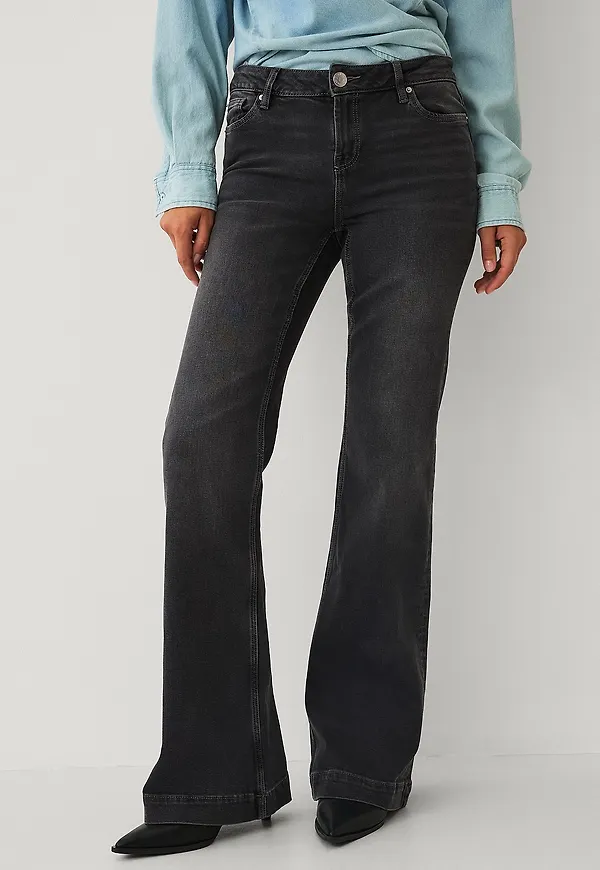 Gina Tricot - Jeans Shape up flare jeans - Grå