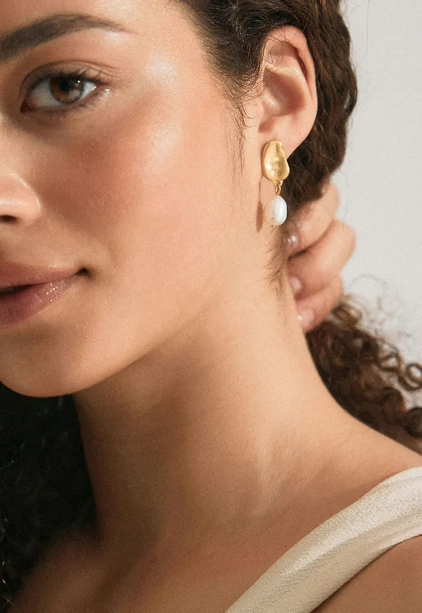 Gina Tricot - Pearl earrings - örhängen - Guld - ONESIZE - Dam