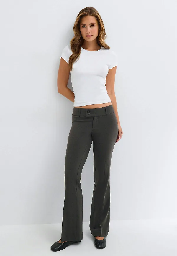 Gina Tricot - Sassy low bootcut trousers - Kostymbyxor - Grå - 42 - Dam