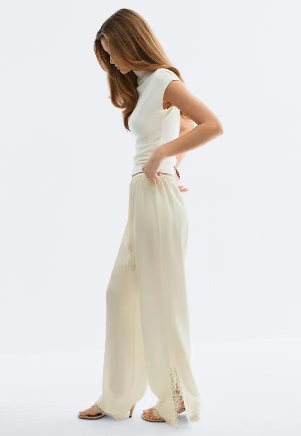 Gina Tricot - Satin lace trousers - satinbyxor - Vit - XS - Dam