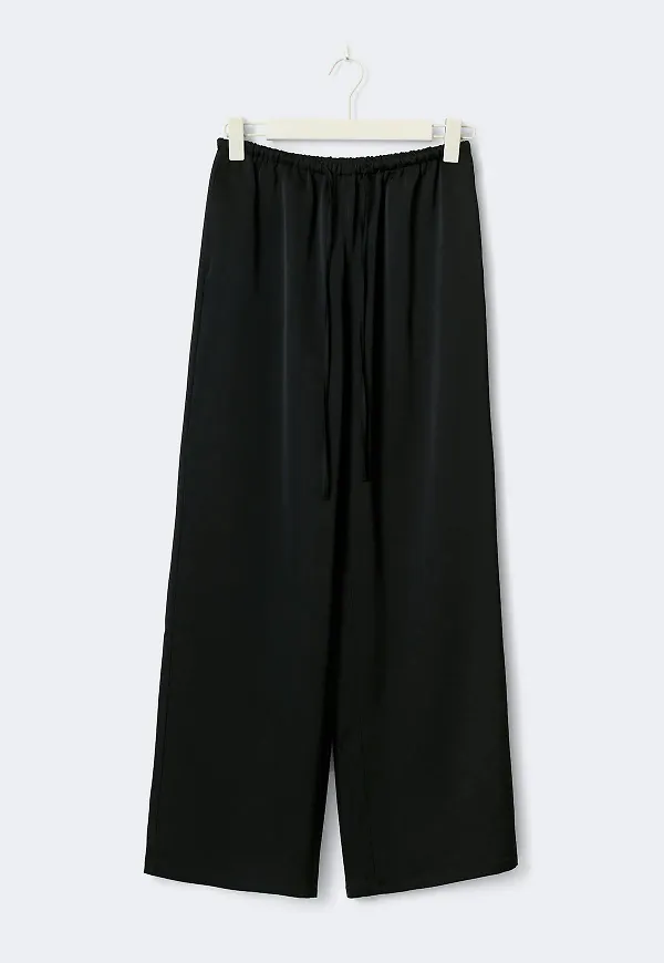 Gina Tricot - Tall drawstring satin trousers - satinbyxor - Svart - XS - Dam
