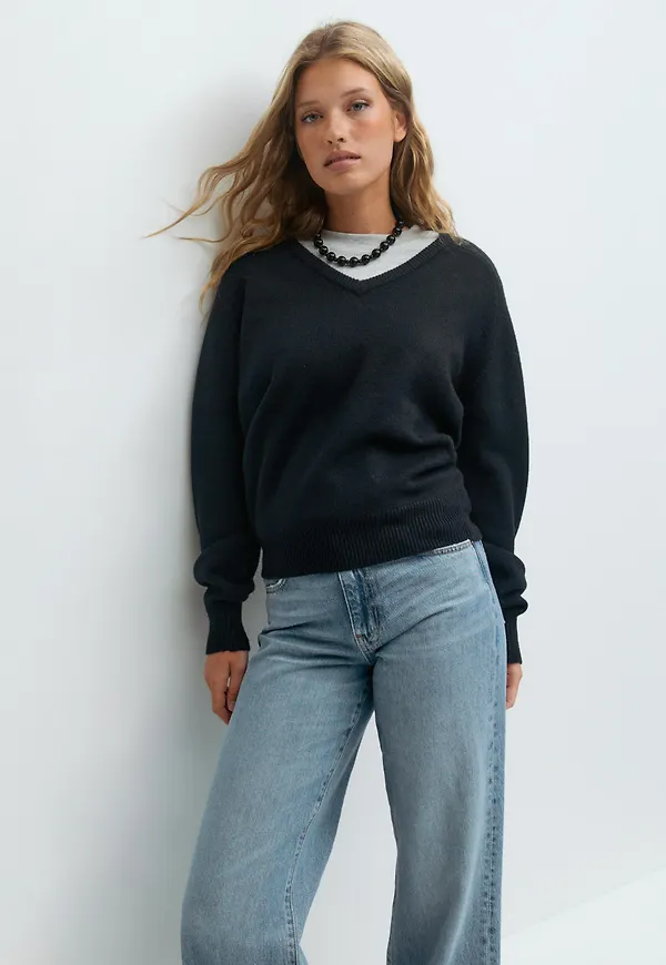Gina Tricot - V-neck knitted sweater - stickade tröjor - Blå - L - Dam