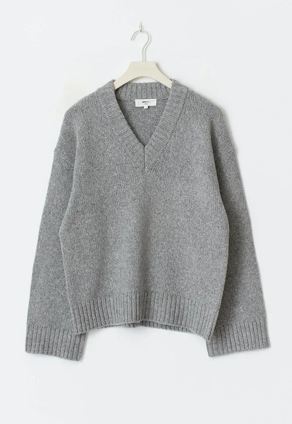 Gina Tricot - V-neck knitted wool sweater - stickade tröjor - Grå - XS - Dam