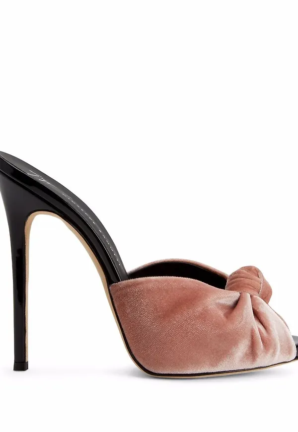 Giuseppe Zanotti Bridget sammetssandaler - Rosa