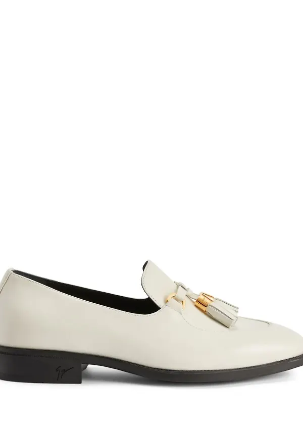 Giuseppe Zanotti läderloafers med tofs - Vit