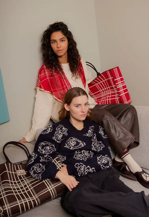 Grid Triangle Sia Scarf