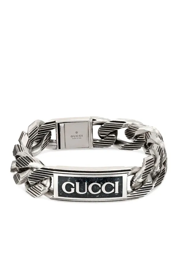 Gucci armband med logotypplakett - Silverfärgad