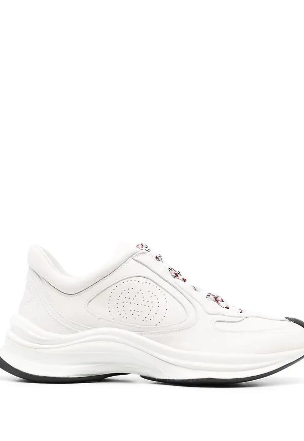 Gucci sneakers med perforerad logotyp - Vit