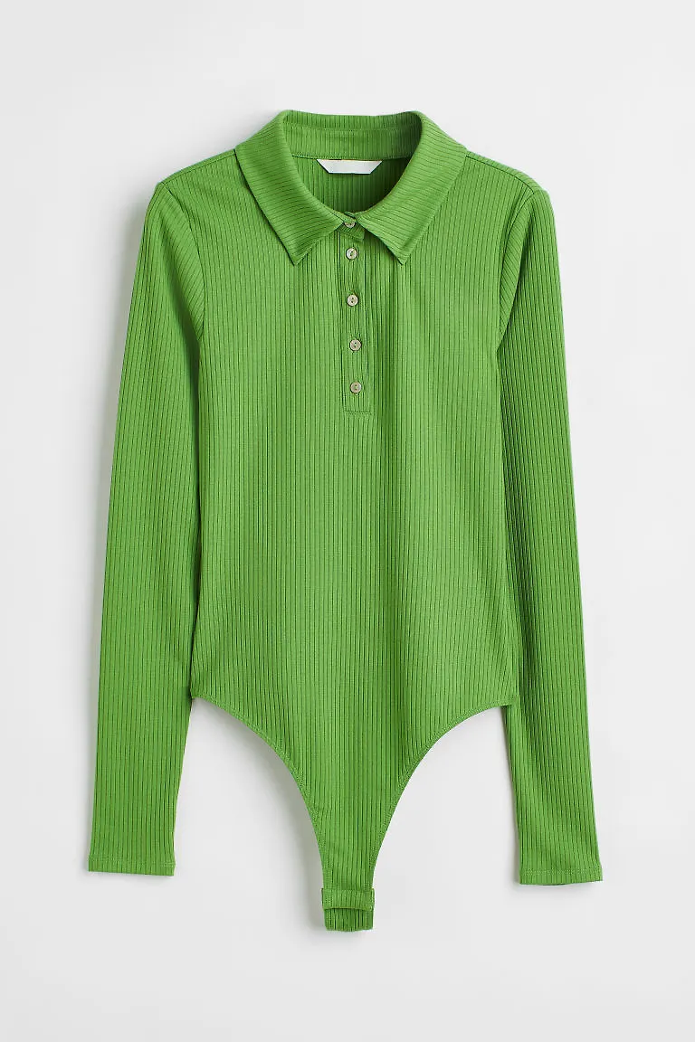 H & M - Body i ribbad trikå - Grön