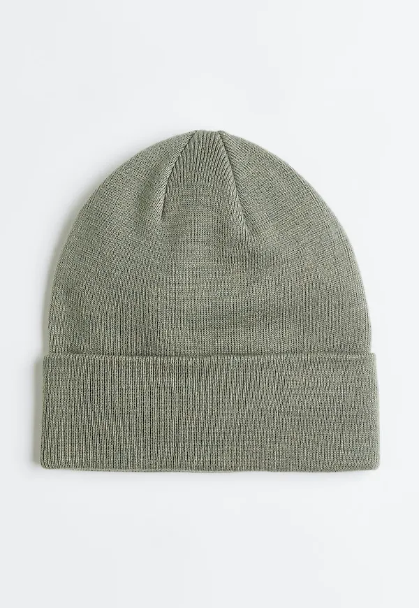 H & M - Finstickad mössa - Grön