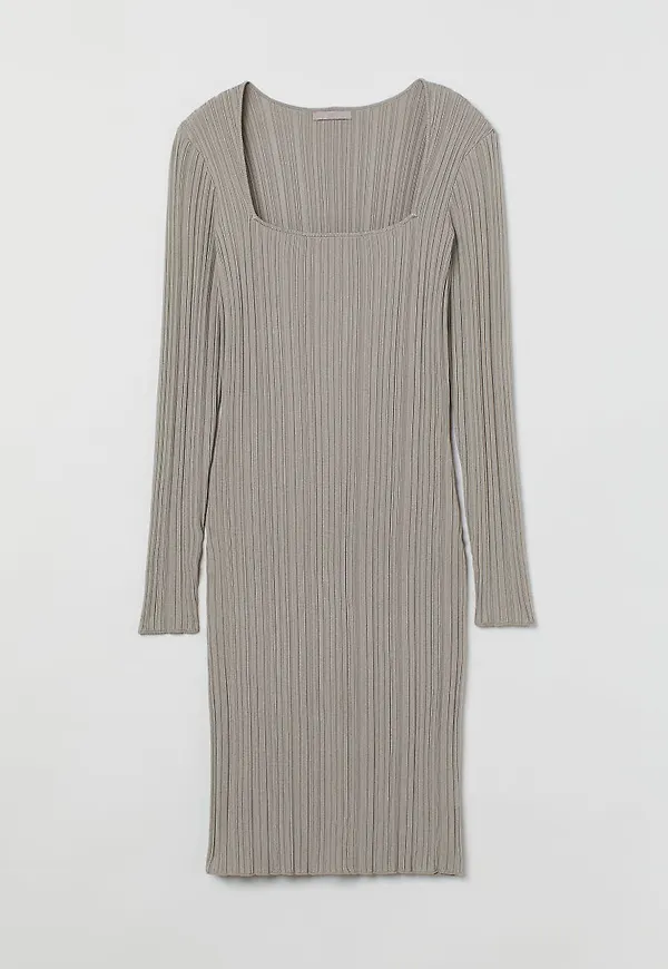 H & M - Ribbstickad klänning - Brun