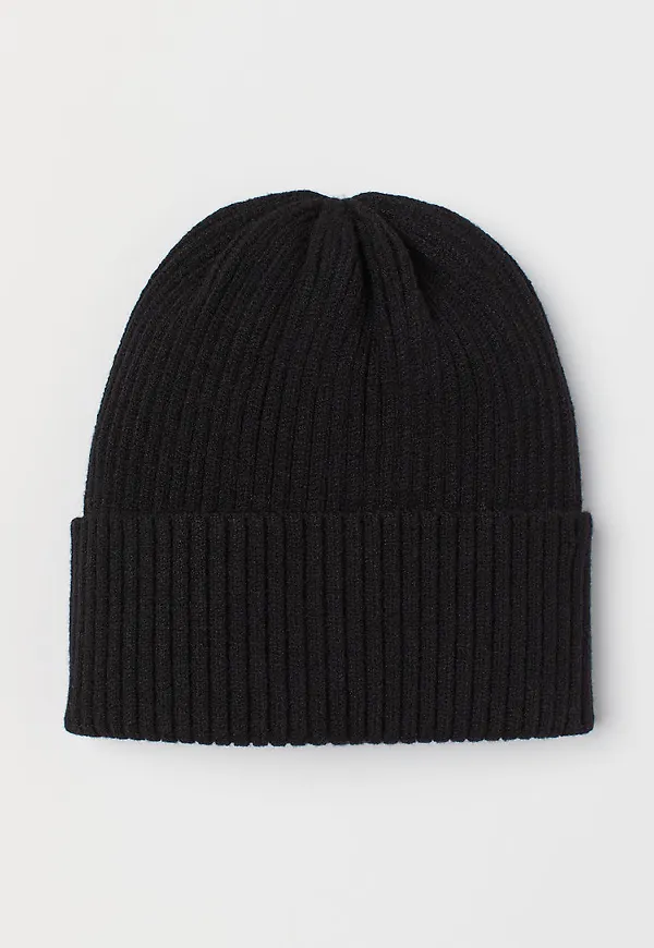 H & M - Stickad mössa - Svart