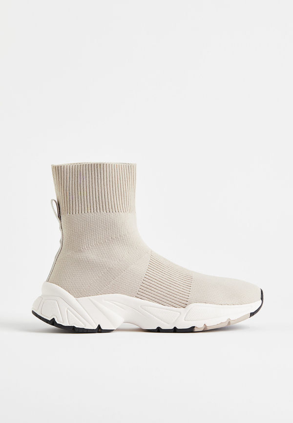 H&M Formstickade Sneakers Ljusbeige i storlek 39