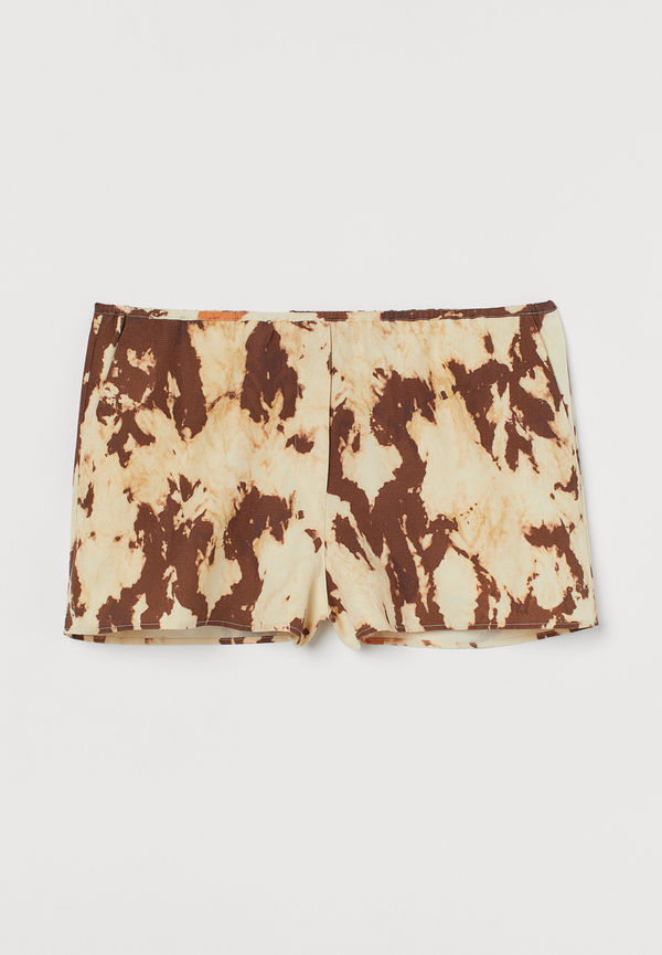 H&M Hotpants I Lyocellmix Ljusbeige/batikmönstrad, Shorts i storlek 46