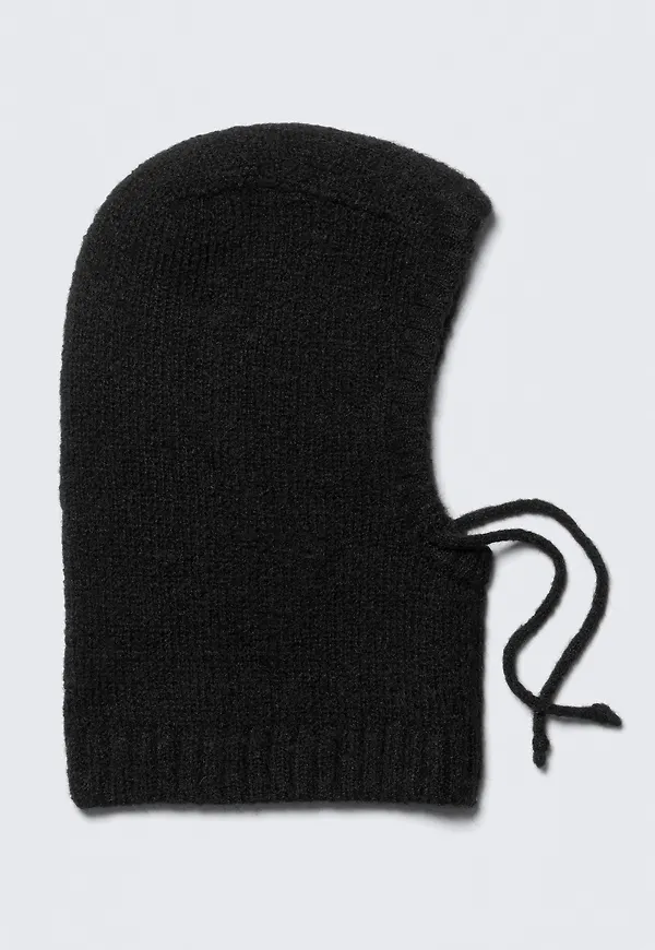 Hairy Knitted Tie Hood