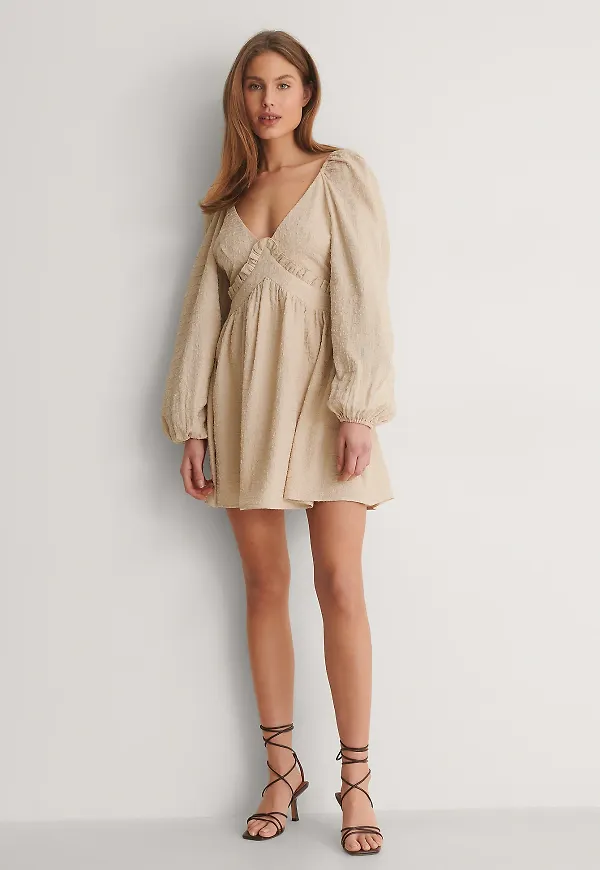 Handpicked x NA-KD Klänning Med Puffärmar - Beige