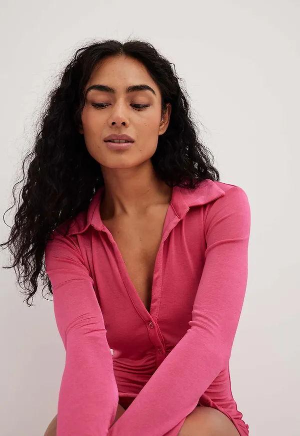 Handpicked x NA-KD Miniklänning med rynkad detalj - Pink