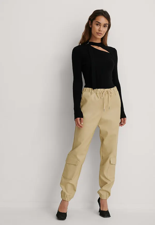 Handpicked x NA-KD Pu-Byxor - Beige