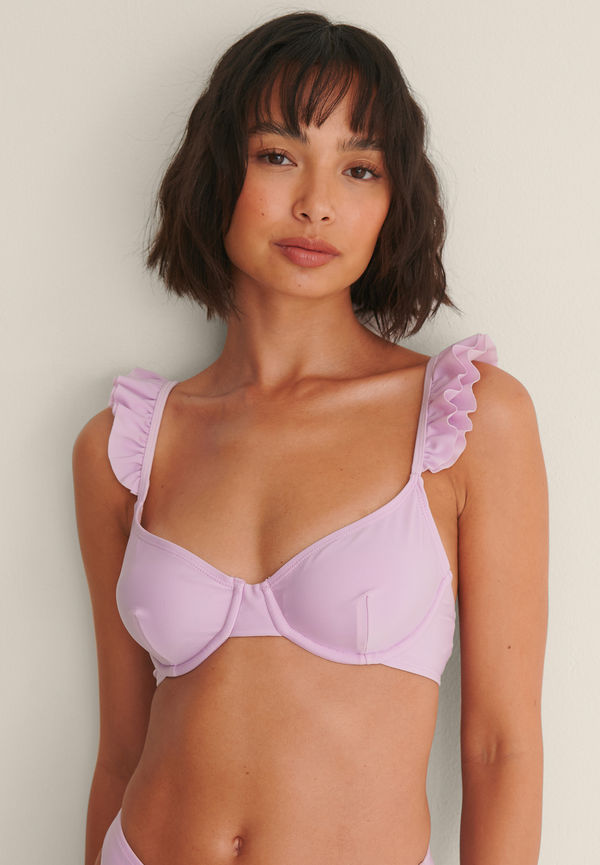 Handpicked x NA-KD Recycled bikinitopp med volangdetalj - Purple