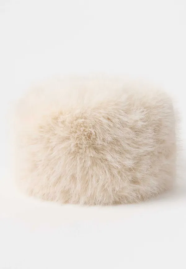 Hatt i fuskpäls