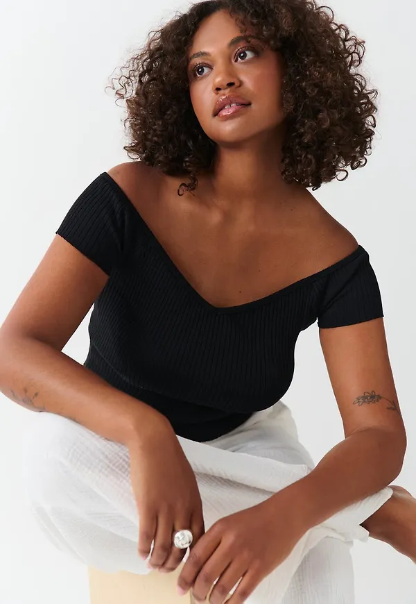 Heart shape rib top