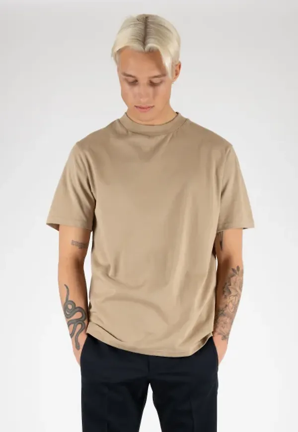 Heavy Tee
