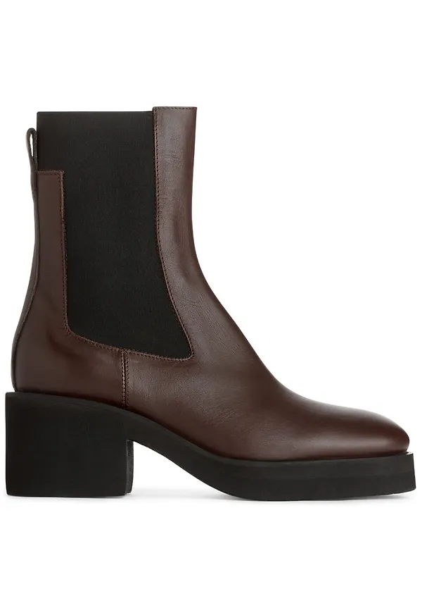 Heeled Chelsea Boots - Purple