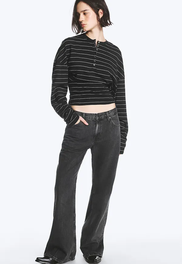 Helix mid Rise Relaxed Flared Jeans