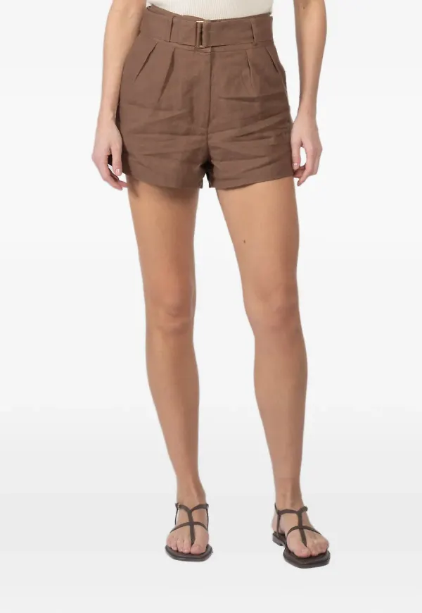 HEVRON plisserade shorts med bälte - Brun