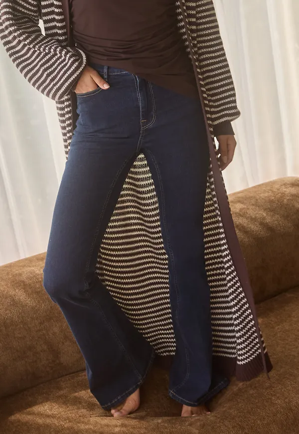 High Flare Superstretch Jeans