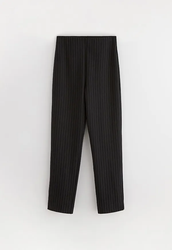 High waist byxor i stretchig trikå