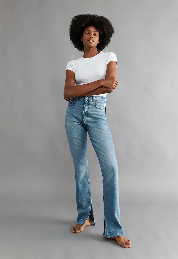 High waist slit jeans