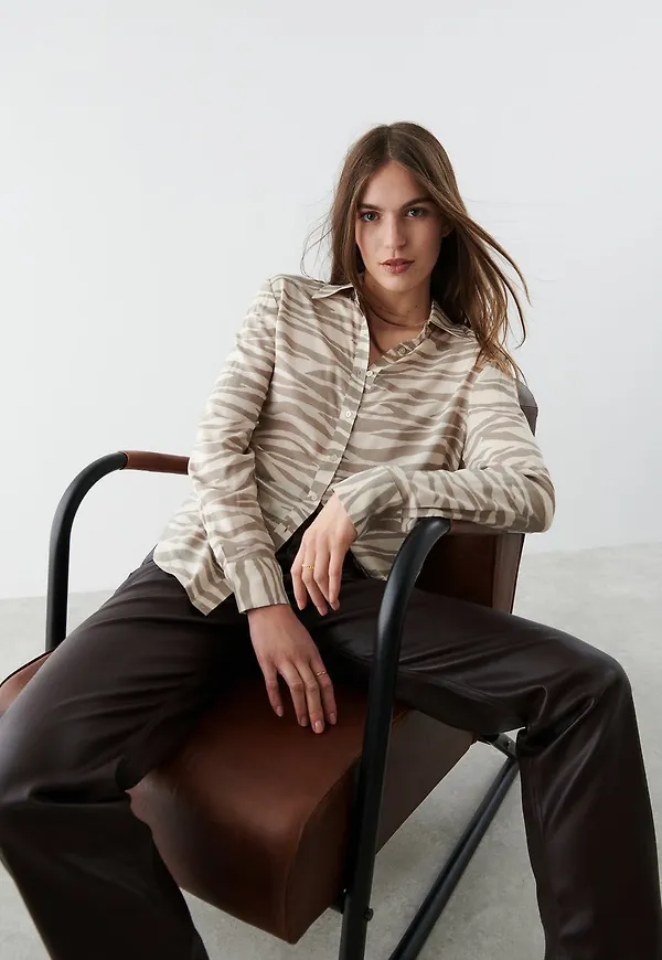 Hilma shirt