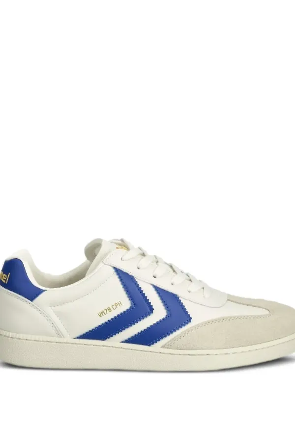 Hummel chevronmönstrade sneakers i mocka - Vit