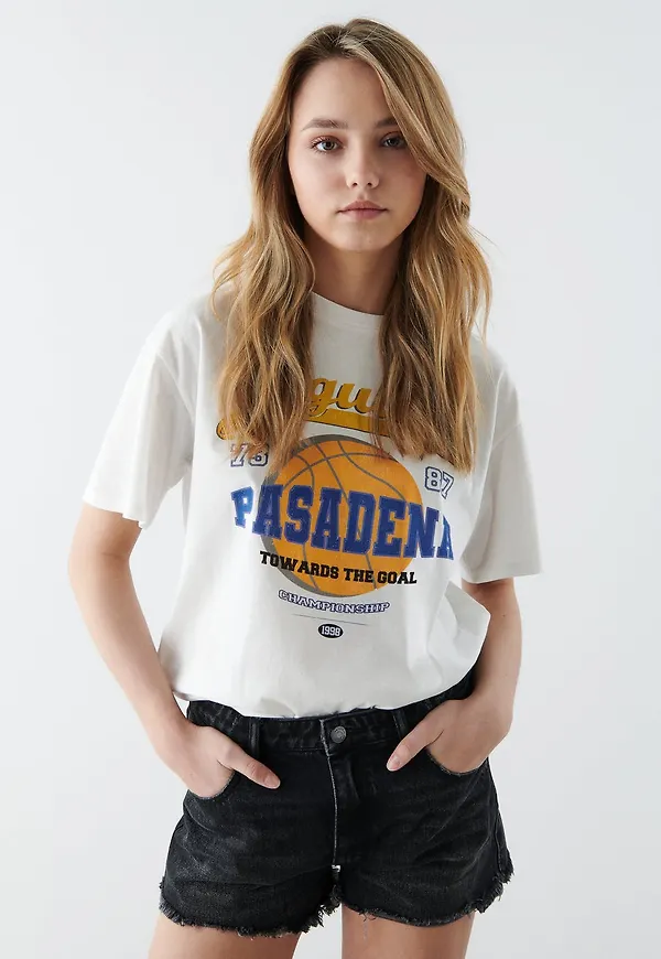 I&E low denim shorts
