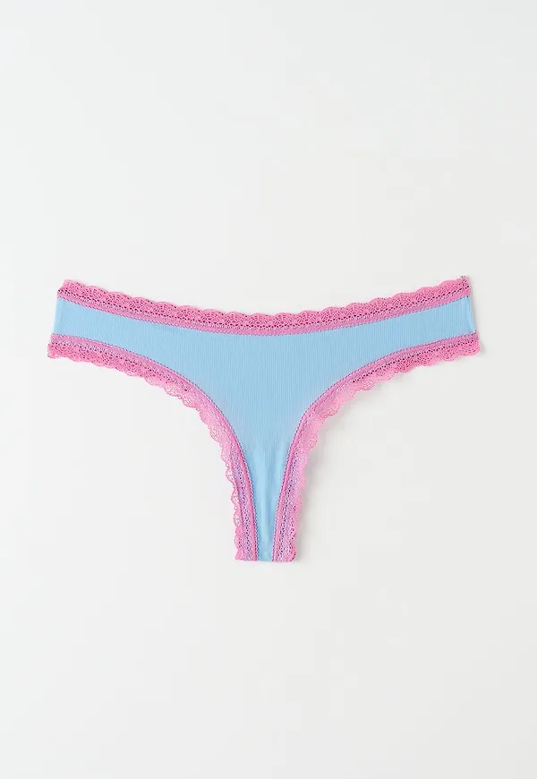 Ingrid rib string