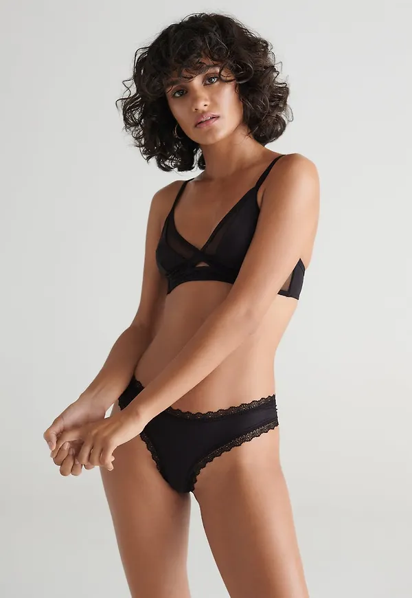 Ingrid rib string