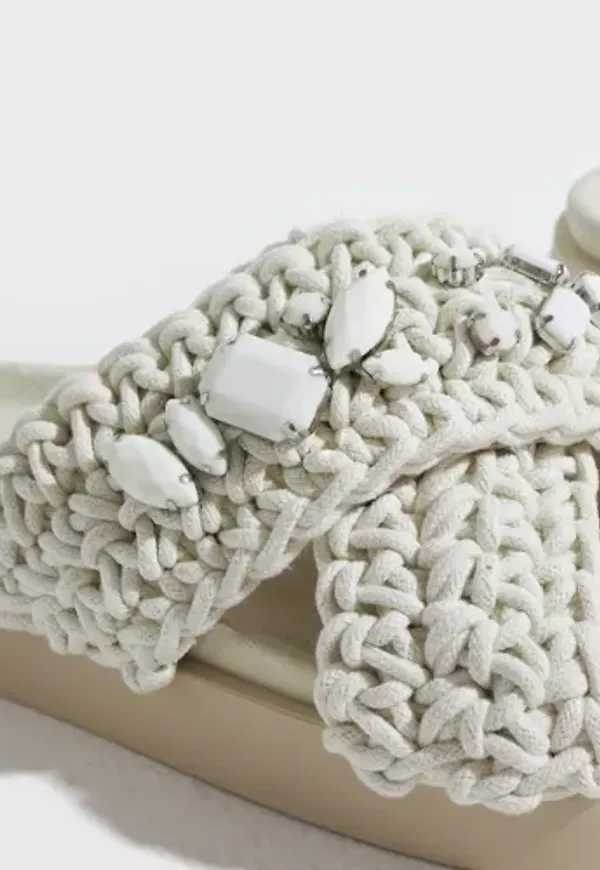 Inuikii - Vit - Slipper Woven Stones