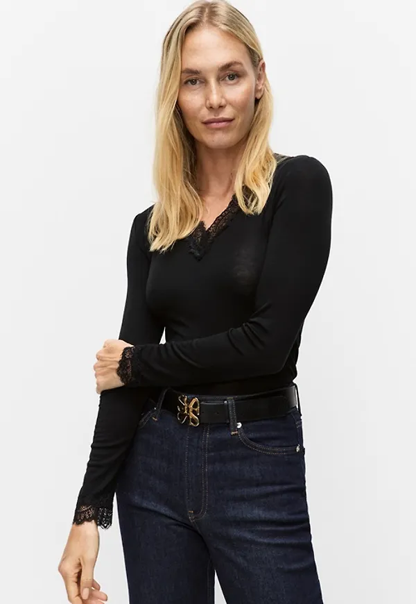 Iris lace top