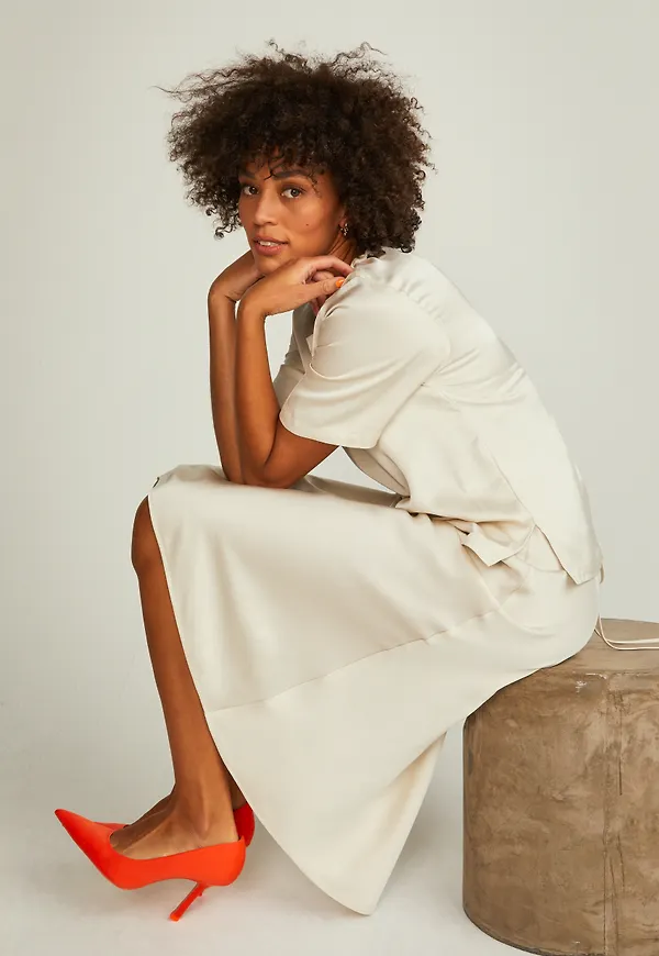 Iris satin skirt