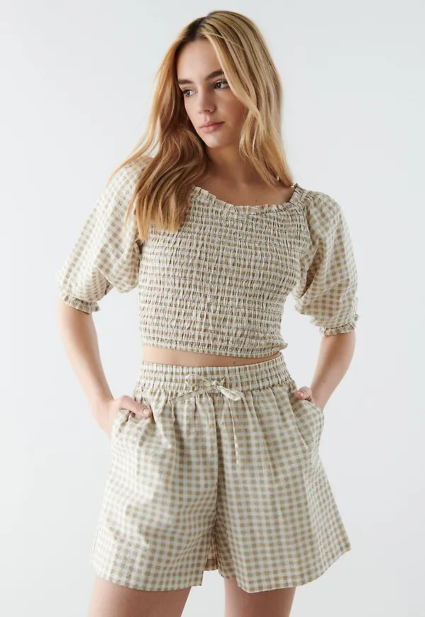 Ivorie shorts